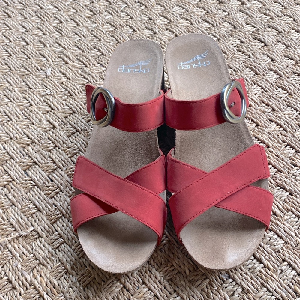 Fun red Dansko leather and cork sandals. Size 39. Only worn a few times.Like new